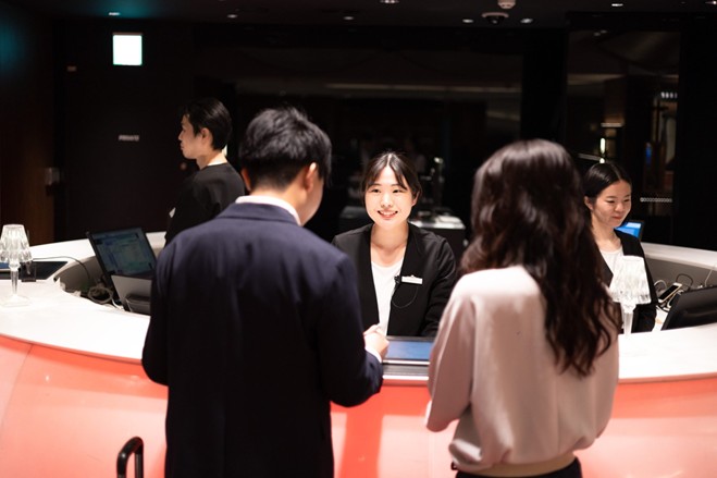 クロスホテル大阪の正社員 広報・渉外部門の求人情報イメージ2